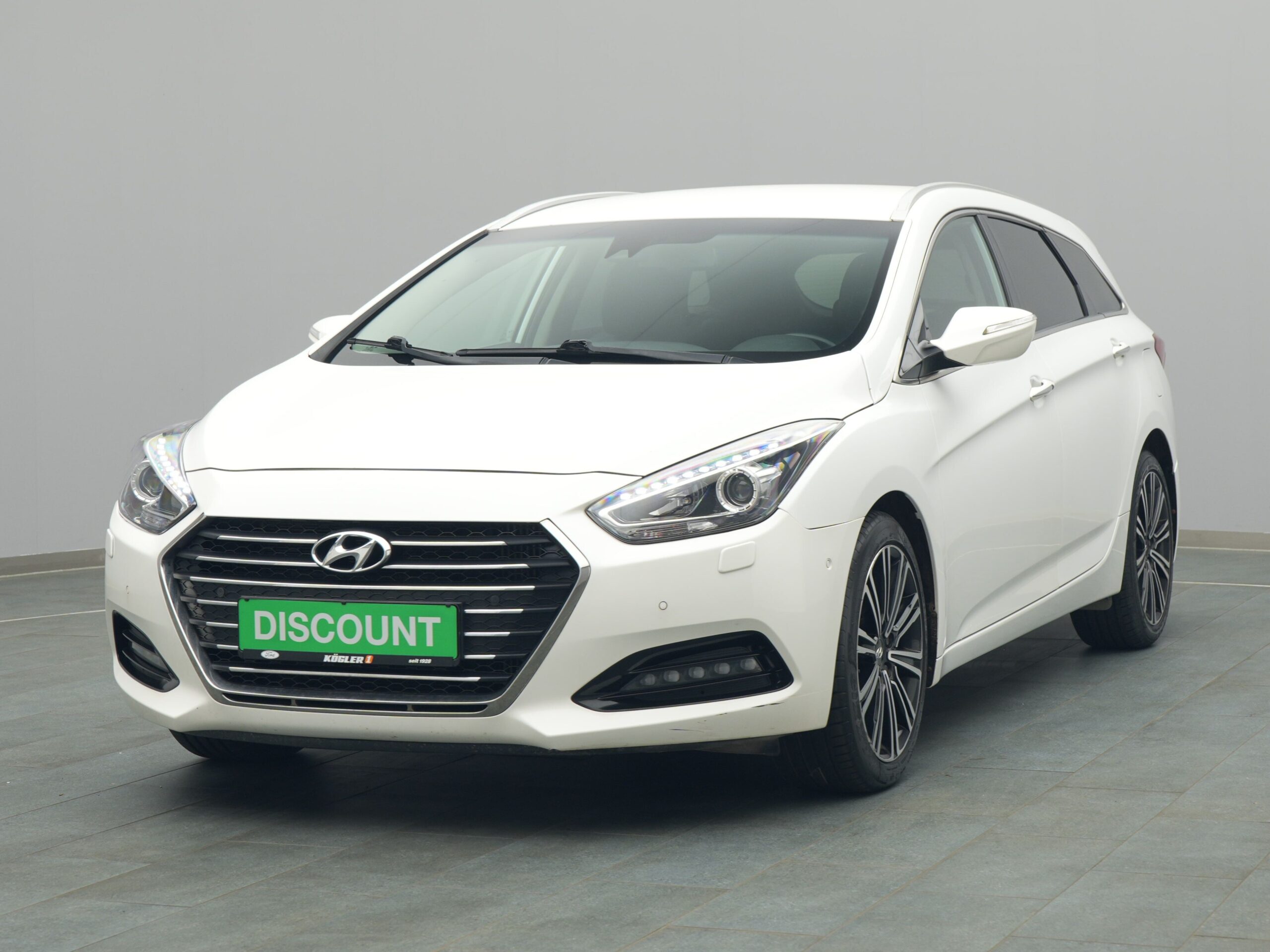 HYUNDAI i40 Blue Premium 115PS/Klimaautomatik